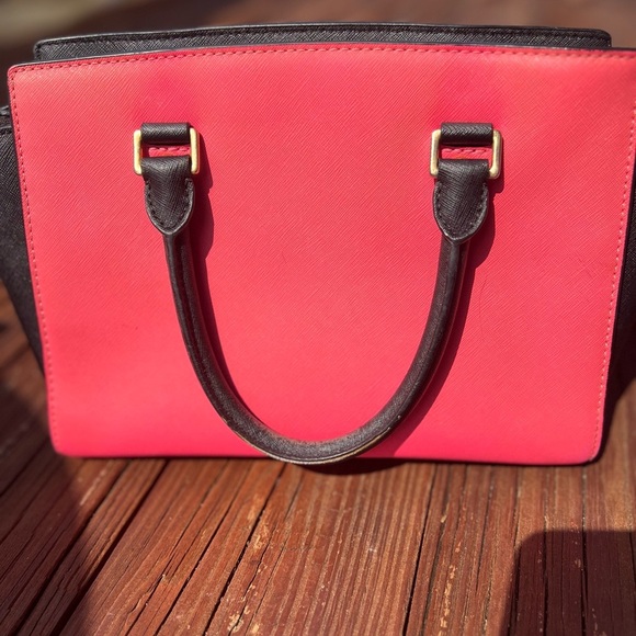 Michael Kors Purse - Picture 4 of 6